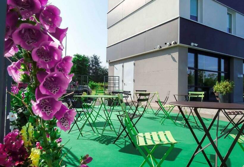 Отель Ibis Budget Tours Nord