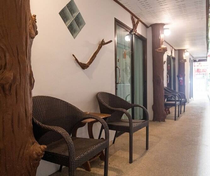 هتل Naiyang Discovery Beach Resort Sha