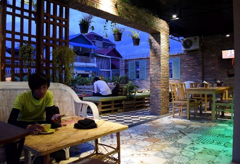בית מלון כפרי Rachana Hostel