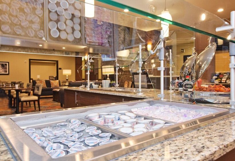 Отель Staybridge Suites Austin South Interstate Hwy 35, An Ihg