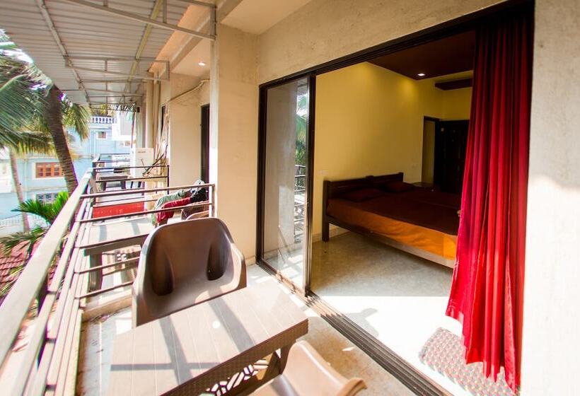 فندق Madhu's Inn
