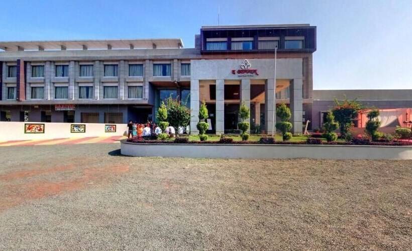 The Aanandam Hotel Resort