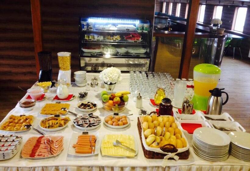 هاستل Botel Marina