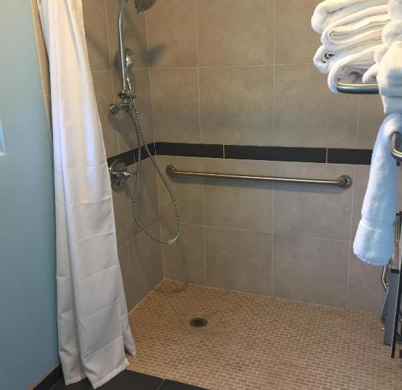 Dolphin Cove Motel