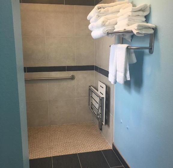 Dolphin Cove Motel