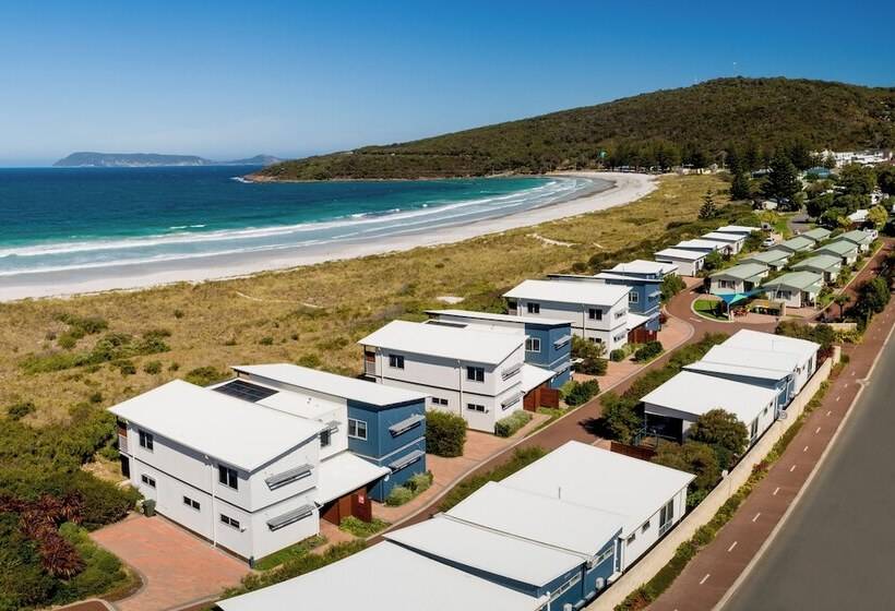 בית מלון כפרי Big4 Middleton Beach Holiday Park
