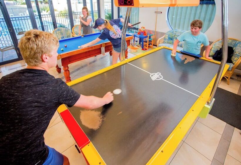 בית מלון כפרי Big4 Middleton Beach Holiday Park