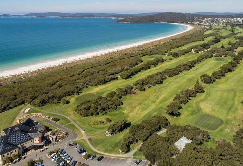 בית מלון כפרי Big4 Middleton Beach Holiday Park