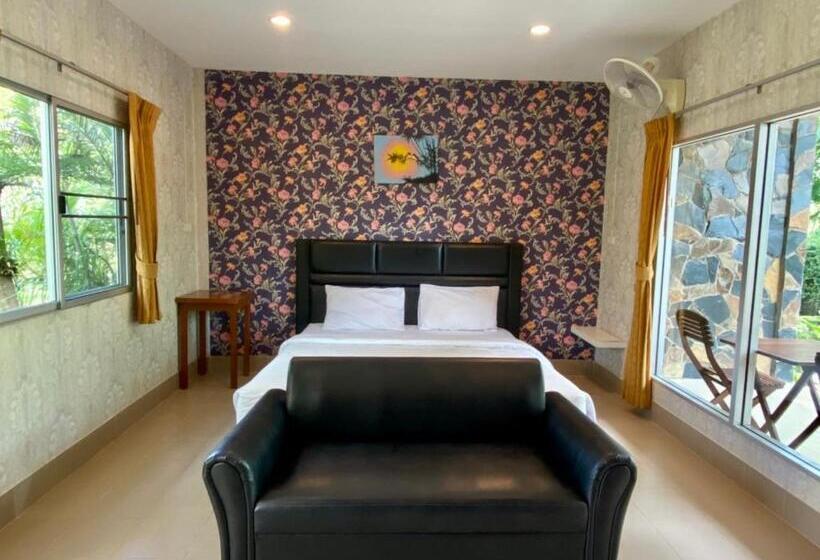هتل Canal Resort