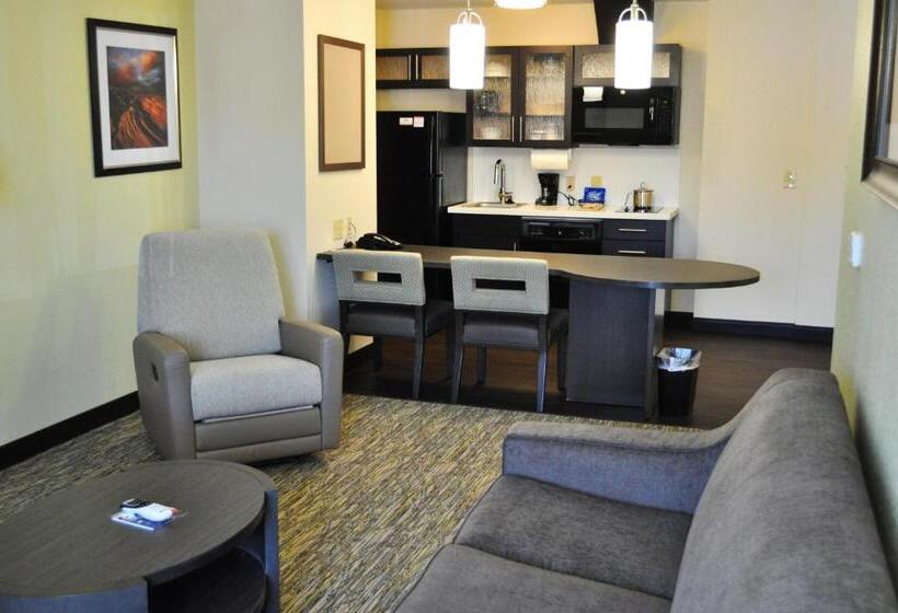 בית מלון כפרי Candlewood Suites Bay City, An Ihg