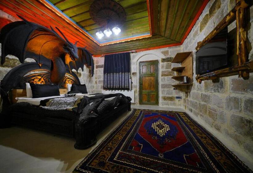 هتل Kayatas Cave Suites
