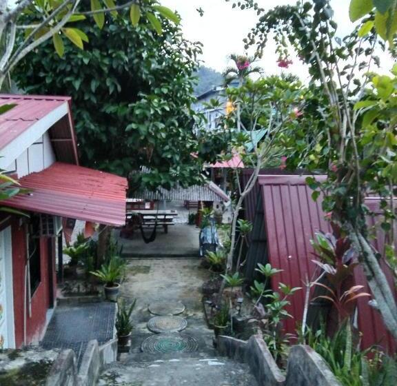 Otel Nazri Nipah Camp