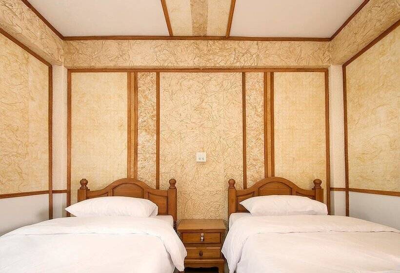 Hotel Sailomjoy The Boutique Hostel