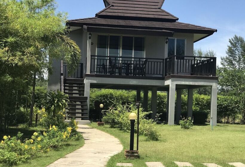 هتل The Hip Resort @ Khao Lak