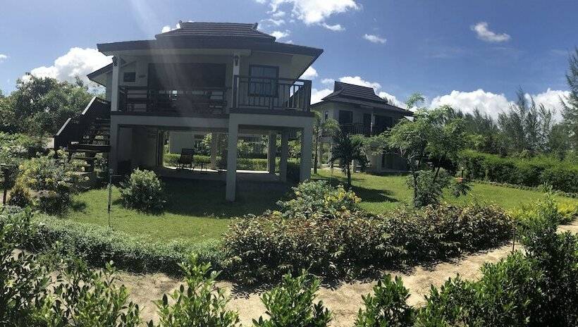 هتل The Hip Resort @ Khao Lak