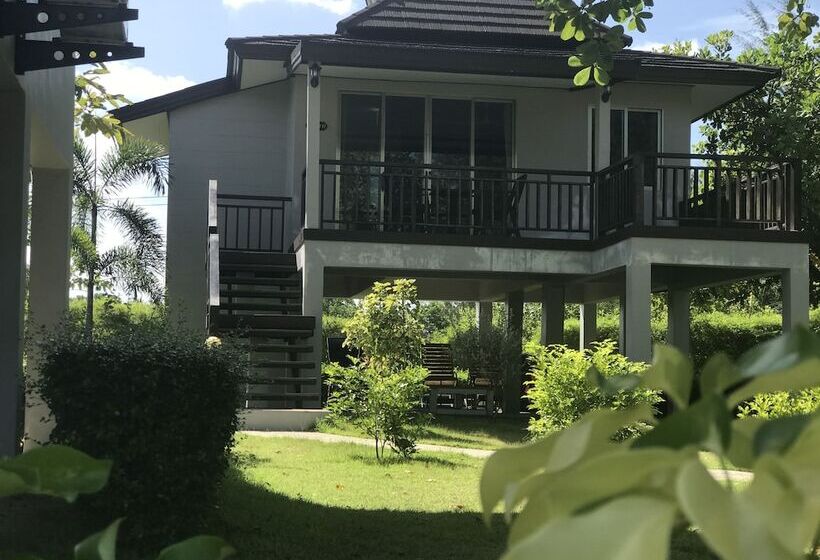 هتل The Hip Resort @ Khao Lak