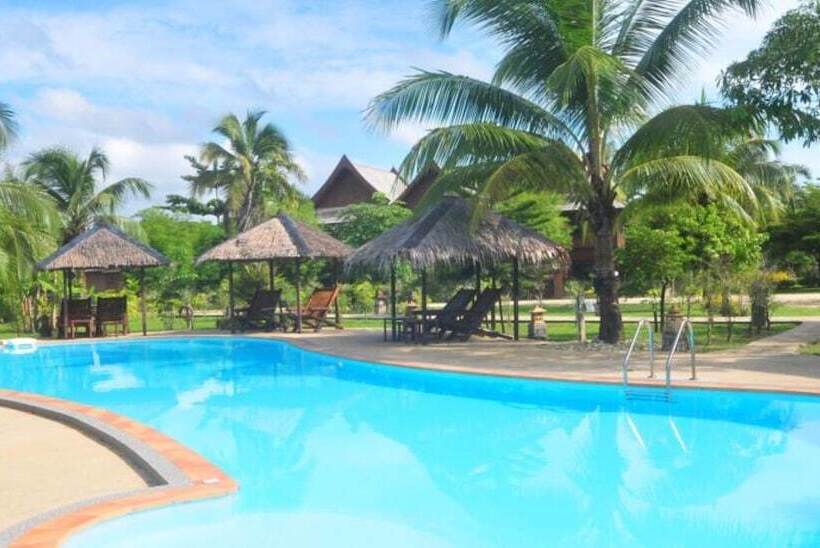 هتل The Hip Resort @ Khao Lak