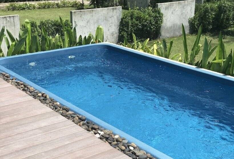 هتل The Hip Resort @ Khao Lak
