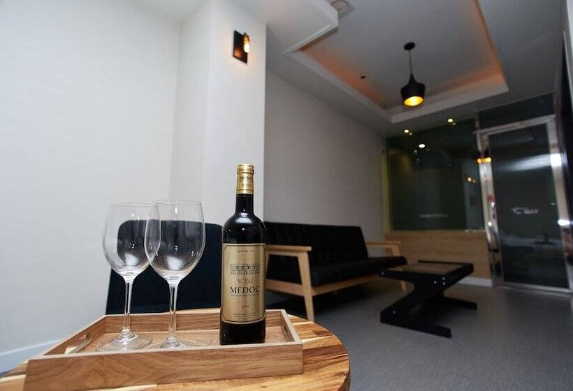 בית מלון כפרי The May