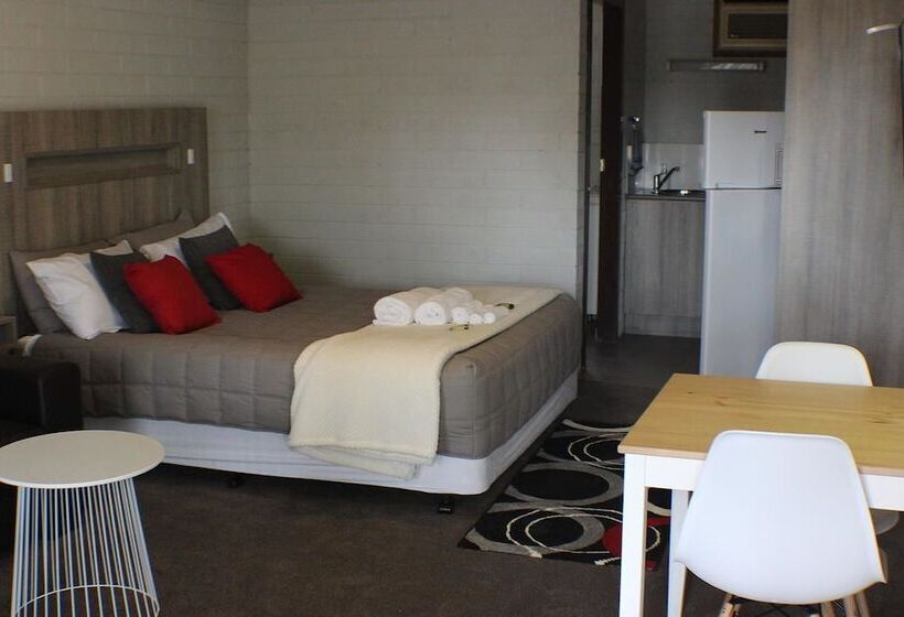 Thomas Lodge Motel