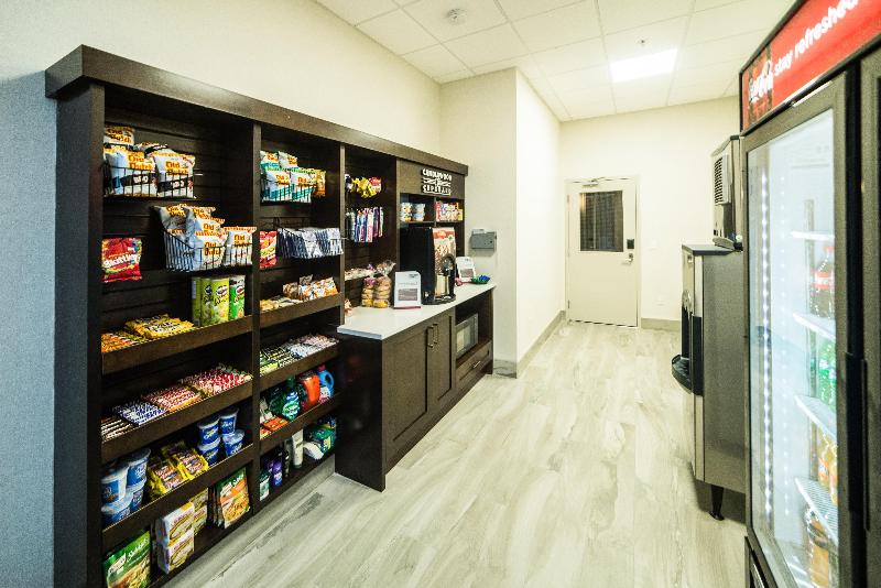 酒店 Candlewood Suites West Edmonton   Mall Area, An Ihg