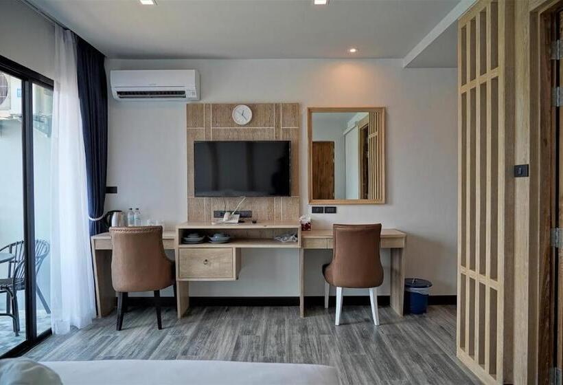 هتل Coco Retreat Phuket Resort & Spa