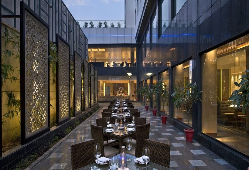 هتل Grand Mercure Agra