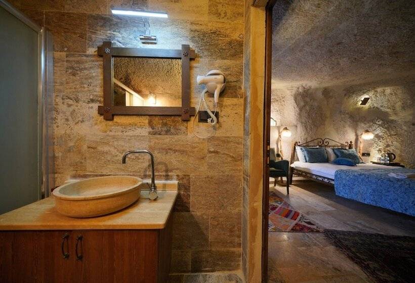 هتل Emit Cave