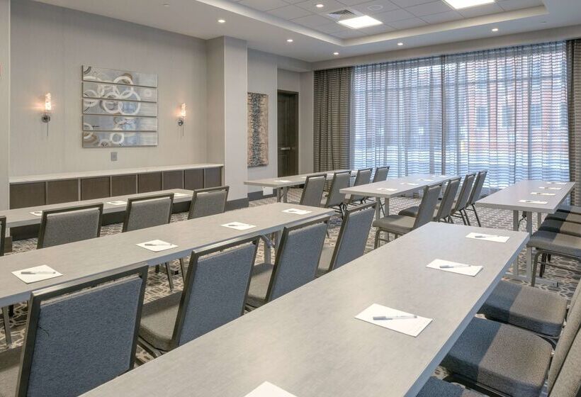 호텔 Hampton Inn & Suites Worcester
