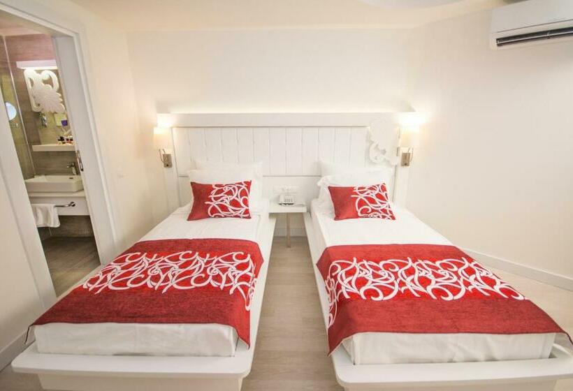 هتل Laguna Beach Alya Resort & Spa   All Inclusive