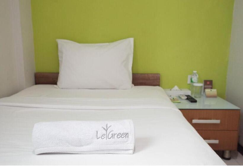 هتل Legreen Suite Tebet