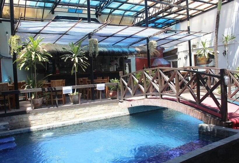 酒店 Nirvana Beach Resort