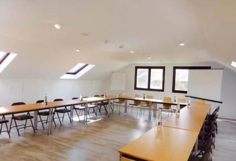 ホテル Hôtel Pavillon Des Gâtines