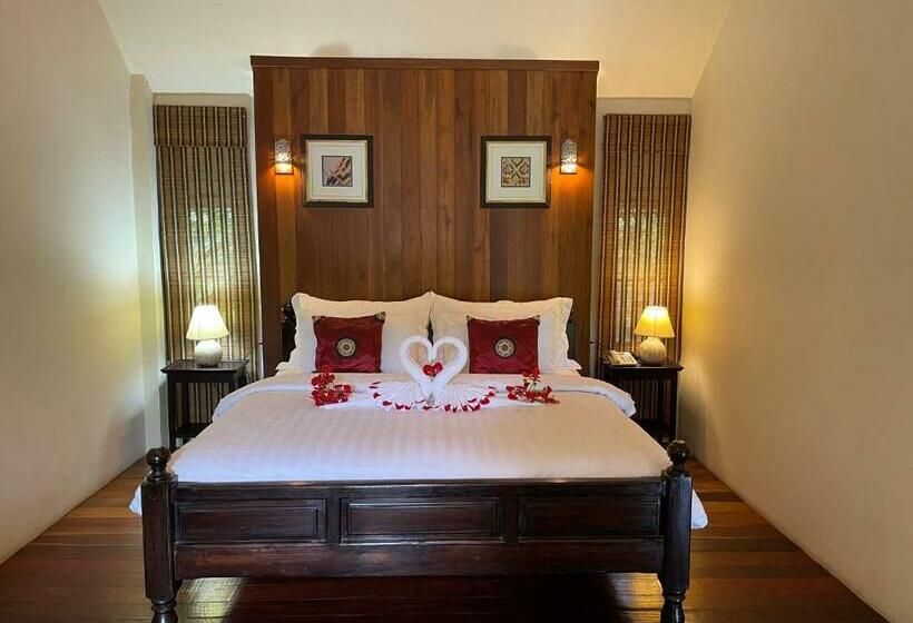 هتل Sasidara Resort Nan