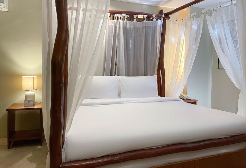 Hotel Serene La Playa Boracay
