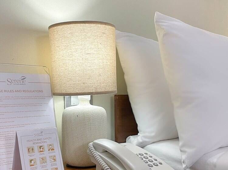 Hotel Serene La Playa Boracay