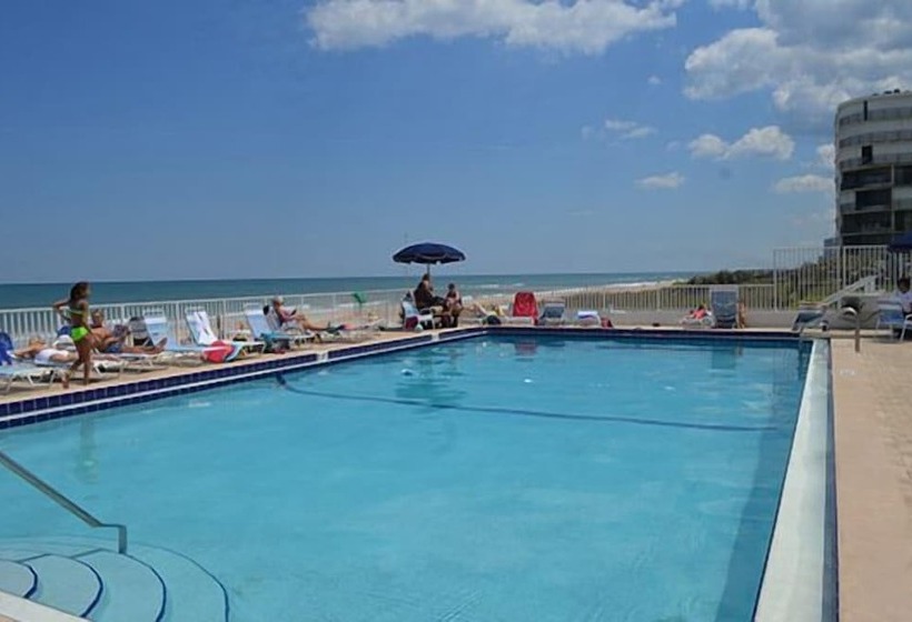 فندق Traders Inn Beach Club