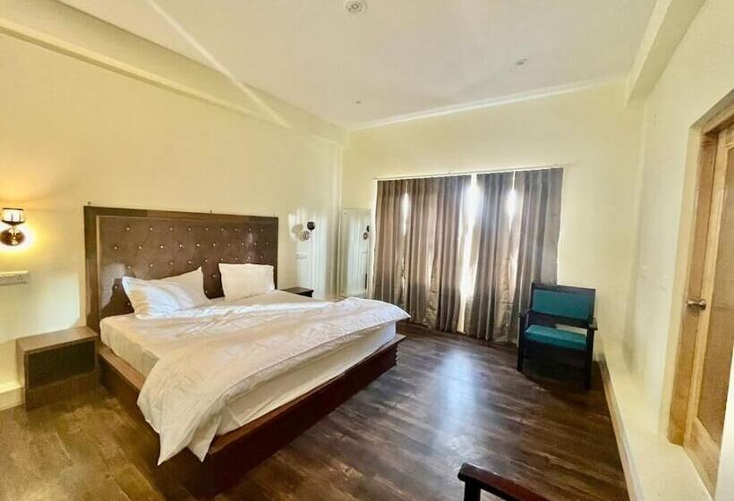 ホテル Bergo Residency   Leh