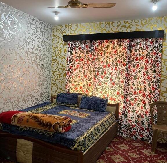 호텔 Kashmir Heaven