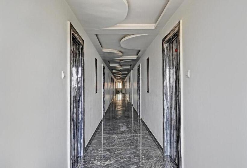 בית מלון כפרי Fab Sai Shangrilla