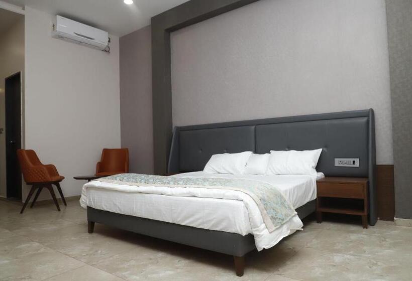 فندق Oyo 80950b Samrat Lodge