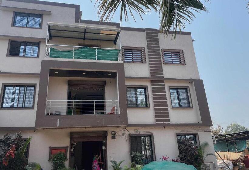 فندق Oyo 80950b Samrat Lodge