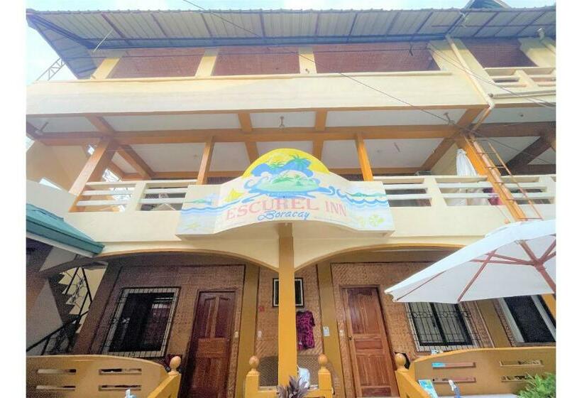 בית מלון כפרי Oyo 876 Escurel Inn Boracay