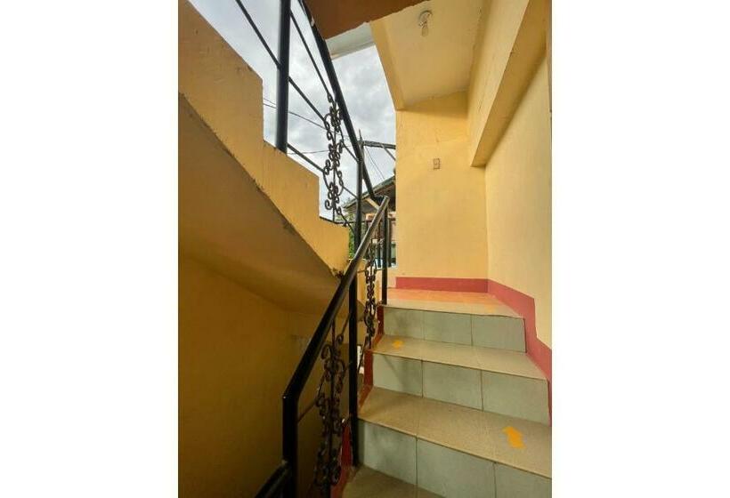 בית מלון כפרי Oyo 876 Escurel Inn Boracay
