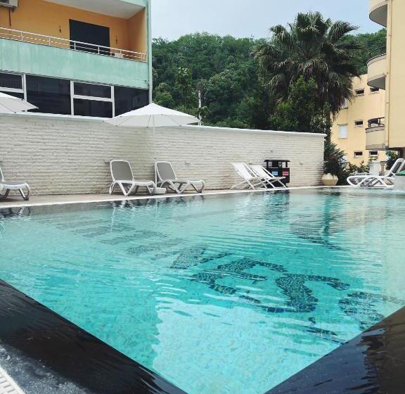 Martiness Hotel Durres