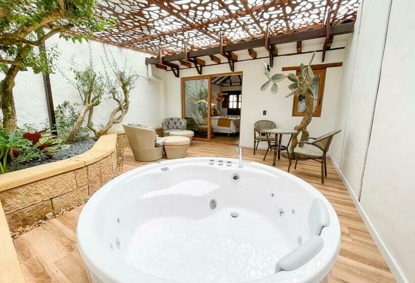 هتل Boutique El Carmel