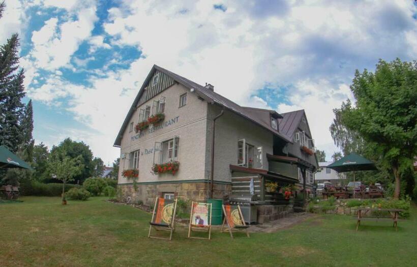هاستل Penzion A Restaurace U Paseků