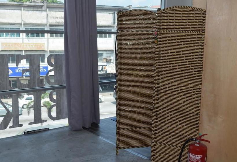 Bed And Bike Backpacker Studio - Hostel