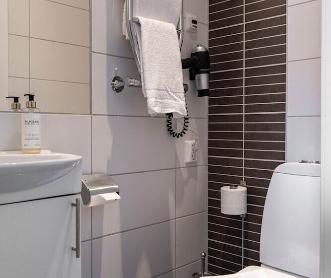 בית מלון כפרי Bryggan Fjallbacka