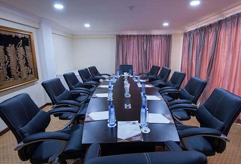 فندق Golden Bean